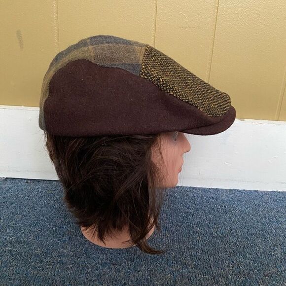 Men’s OS wool and corduroy flat cap w/patterned multicolor fabric - Picture 1 of 7